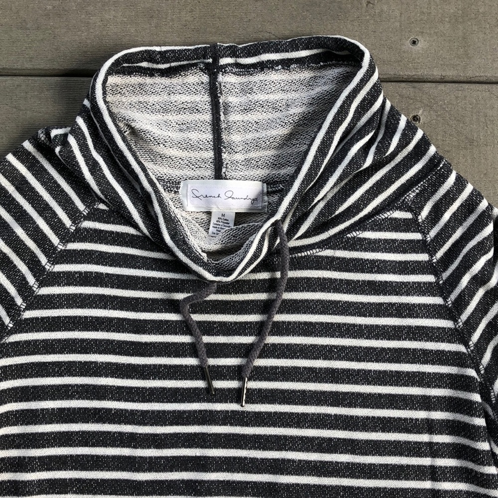French Laundry medium grey and white sweatshirt - Picture 3 of 9